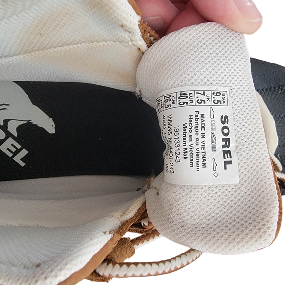 Womens size 9.5 Sorel Out N About III Duck Boot - Picture 6 of 6